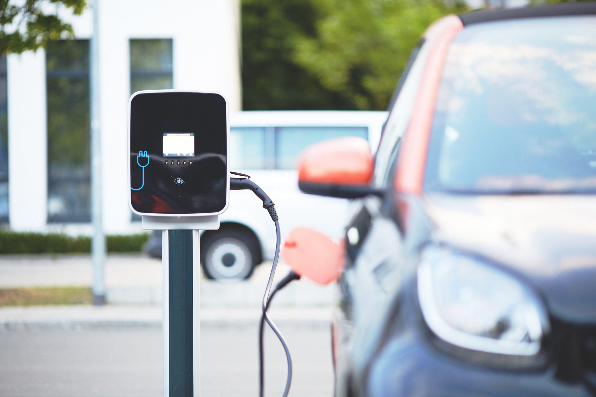 cuanto cuesta cargar coche eléctrico