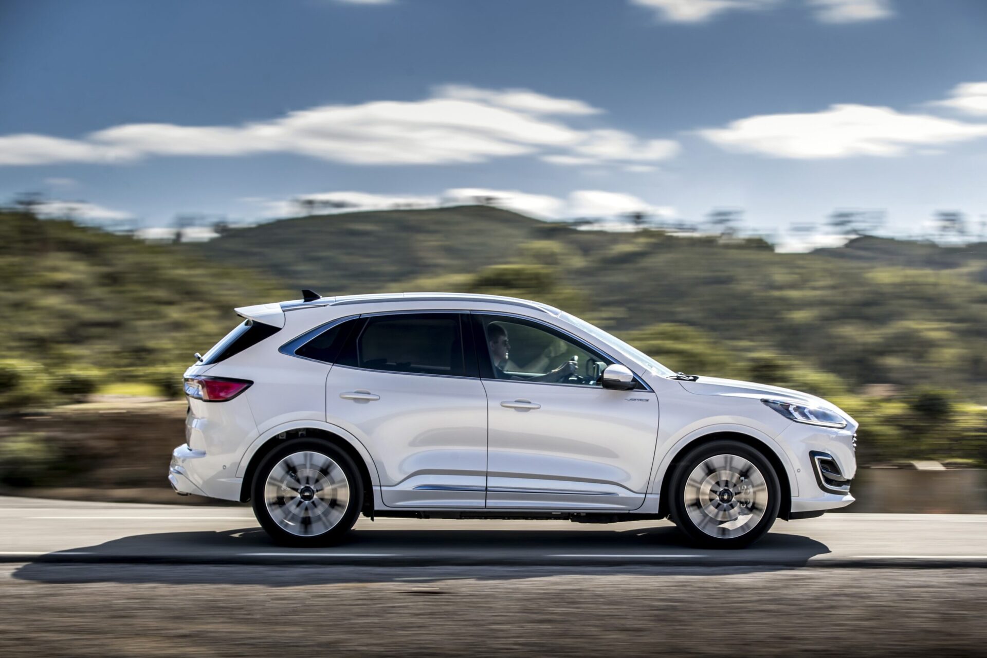 comparativa-mejroes-suv-medianos-renting-scaled