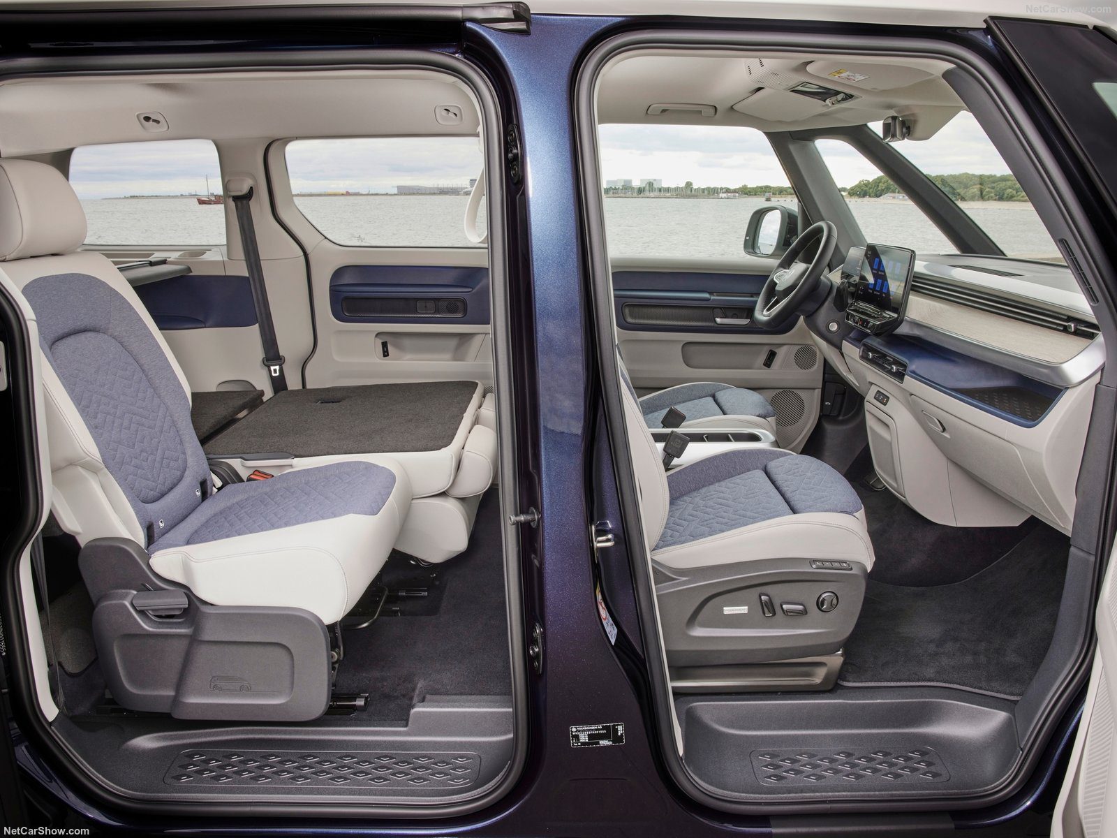 interior pasajeros vw id buzz