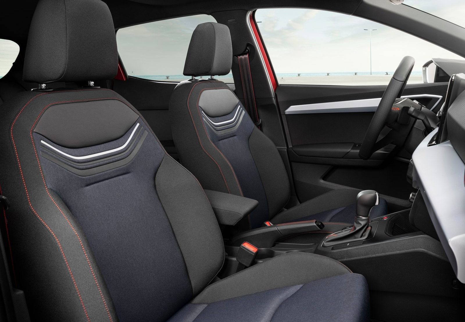 medidas interiores seat ibiza
