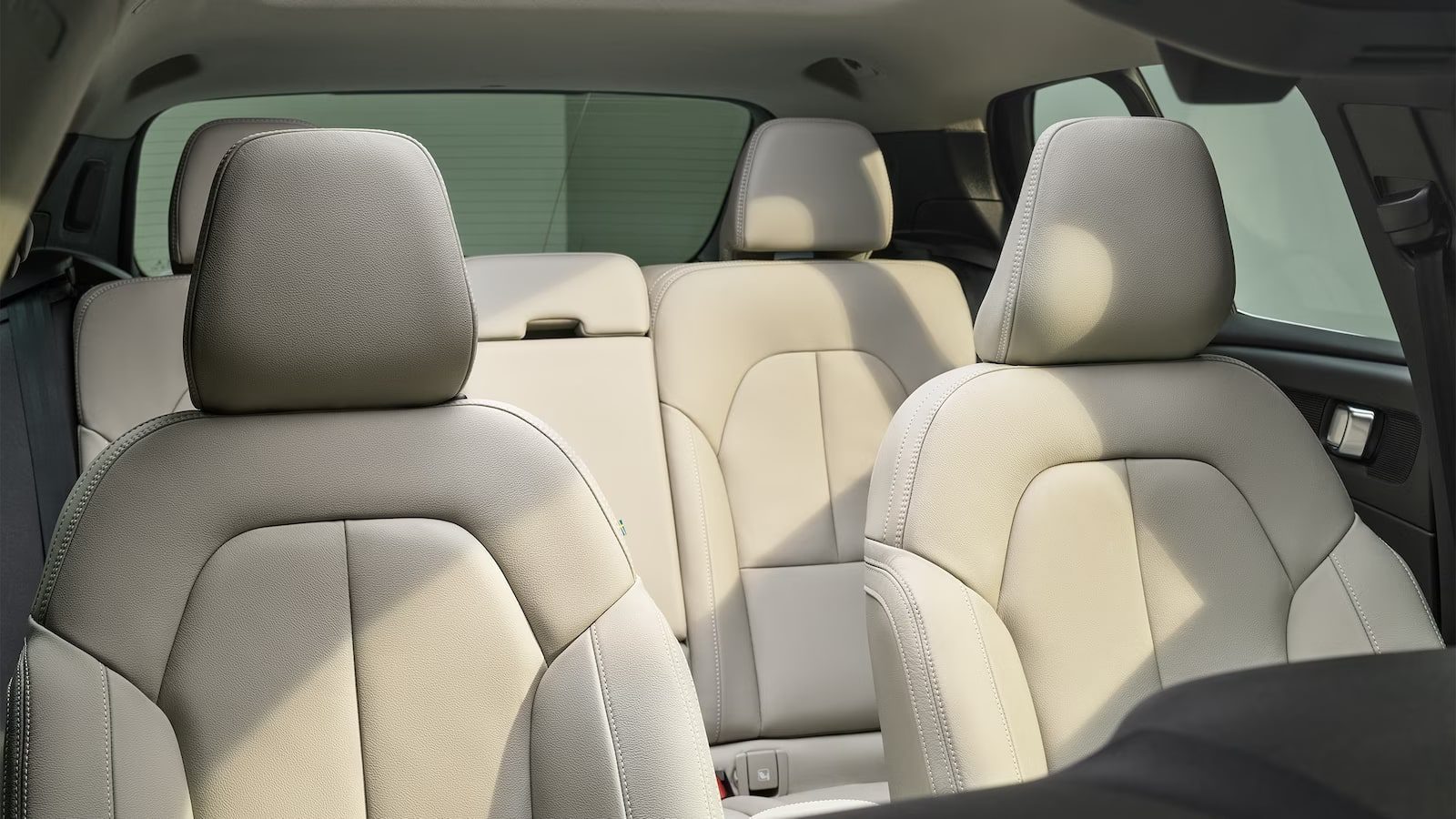 Interior y plazas delanteras del Volvo XC40