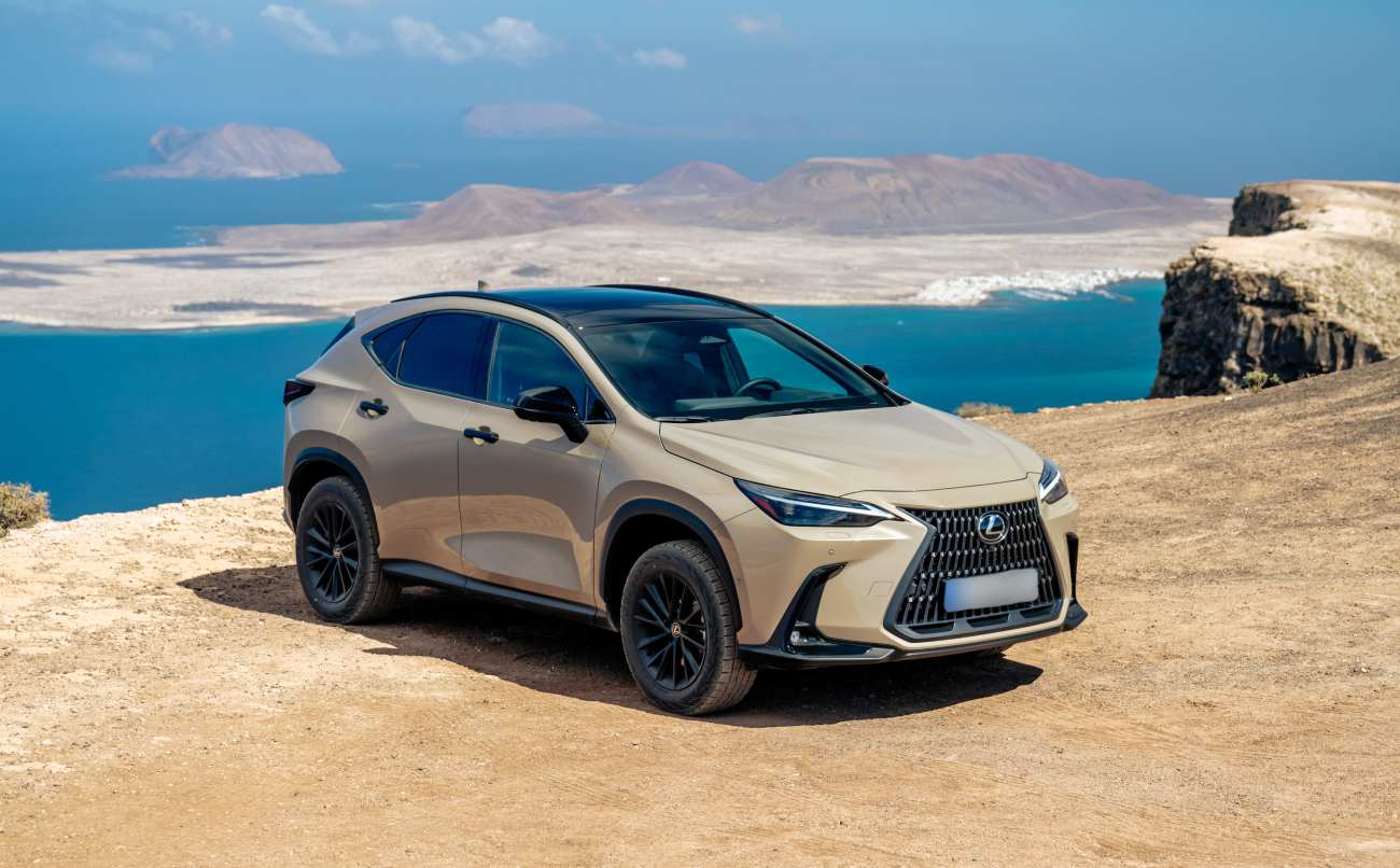 Renting Lexus Particulares